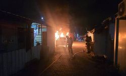 Hatay’da Araç Yangını Konteynerlere Sıçramadan Söndürüldü!