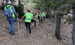 Hatay'da Yeşilay tarafından doğa yürüyüşü düzenlendi