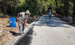 Kumluca'da Altınyaka yolları asfaltlandı
