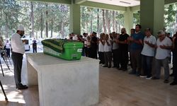 Marmara Denizi'nde batan geminin kaptanı Yaşar Kayhan'ın cenazesi Hatay'da defnedildi