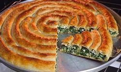 Osmaniyeliler İçin Pratik Tarif: Oklavasız Ispanaklı Börek Nasıl Yapılır?