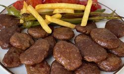 Osmaniye’de İçi Sulu Yumuşacık Köfte Nasıl Yapılır?