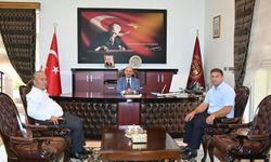 Düziçi İl Genel Meclis Üyesi İsa Hedef Ve Çerçioğlu Köyü Muhtarı Ömer Kirkit, Vali Serdengeçti’yi Ziyaret Etti