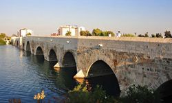 Adana Taşköprü’de Osmanlı Bayrağının İzleri