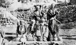 Adana Kozan Dağı'nda 120 Yıl Önce Çekilen Avşar Fotoğrafı