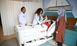 Adana'da 14 yaşındaki hastanın tümörü özel yöntemle çevre dokular korunarak çıkarıldı