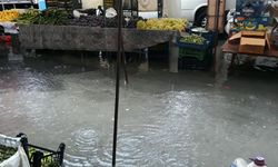 Alanya'da sağanak hayatı olumsuz etkiledi
