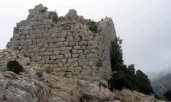 Çukurova'nın Zirvesindeki Tarihi Kale Andıl Kalesi