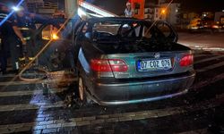 Antalya'da iki otomobilin çarpıştığı kazada 2 kişi yaralandı