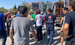 Antalya'da otomobil ile üç tekerlekli bisiklet çarpıştı: 2 yaralı