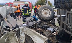 Burdur'da traktörle çarpışan otomobilin sürücüsü yaralandı