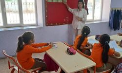 Elif Aksay’dan Böcekli Demirciler İlkokuluna Ziyaret
