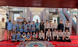 Hatay Erzin’de Gençlerden Camide Temizlik Etkinliği