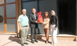 Hatay Erzin’de Portakal Çiçeği Kolonyası Üreticisine Kaymakam Ziyareti