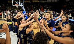 Fenerbahçe Tarfin, 2026 FIBA Kadınlar Süper Kupa'yı kaldırdı