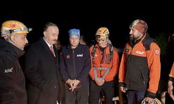 GÜNCELLEME - Isparta'da kanyonda mahsur kalan İHH gönüllülerini kurtarma çalışmaları sürüyor