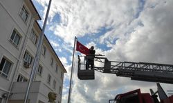 Hatay’da 5 İlçede Türk Bayrakları Yenilendi