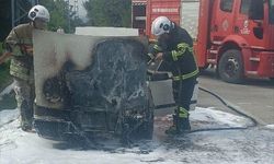 Hatay'da seyir halindeki otomobilde çıkan yangın söndürüldü