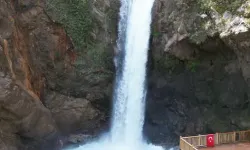 Osmaniye'de Doğanın İçinde Saklı Güzellik: Karaçay Şelalesi