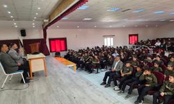 Osmaniye Bahçe'de Müftü Düger Öğrencilerle Buluştu