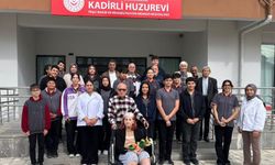 Osmaniye Kadirli’de Lise Öğrencilerinden Huzurevi Ziyareti
