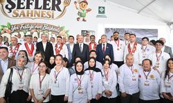 Osmaniye Valisi Serdengeçti FıstıkFest'te Halkla Buluştu