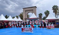 Osmaniye’de Miniklerin Cumhuriyet Gösterisi İlgi Gördü