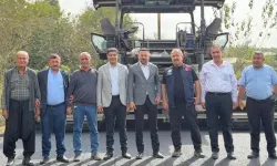 Osmaniye'de Yatırım Programındaki Grup Yolunda Asfalt Mesaisi