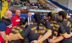 Osmaniyeli Kızlardan Türkiye Voleybol Şampiyonası'nda Galibiyet