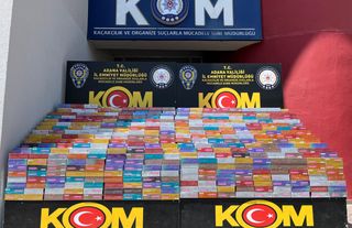 Adana'da 2 otomobilin çarpıştığı kazada anne ve bebeği hayatını kaybetti