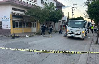 Adana'da panelvanın çarptığı bisikletli çocuk yaşamını yitirdi