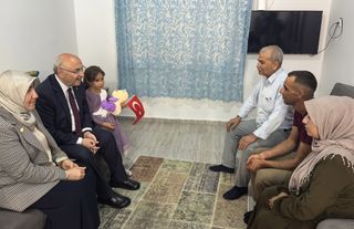 Görme engelli 4 çocuk babası vatandaşın evi Adana Valiliğince onarıldı