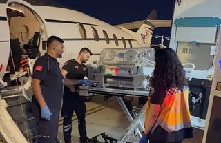 Hatay'da ambulans uçak 10 günlük bebek için havalandı