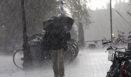 Yağışlı Hava Akdeniz'i Esir Alıyor: Hatay, Adana ve Osmaniye'de Kuvvetli Yağış Uyarısı