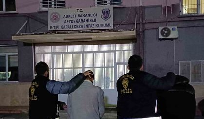 Annesini öldüren genç ve ona yardım eden şahıs tutuklandı