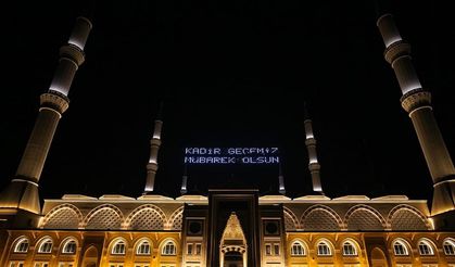 Kadir Gecesi: Bin Aydan Hayırlı Gece