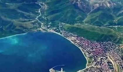 Tatvan’da Van Gölü Manzarası Büyüledi