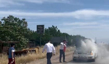 Batman’da Araç Yangınına Otobüs Şoförleri Müdahale Etti