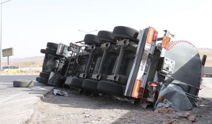 Cizre’de Tır Sürücüsü Yaralandı