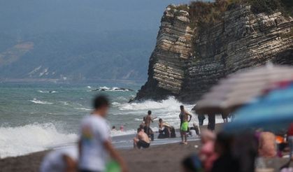 Akçakoca Sahillerine Geçici Yasak Geldi