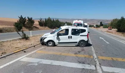 Kırıkkale-Kırşehir Karayolunda Feci Kaza