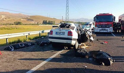 Erzurum-Tortum Yolunda Feci Kaza 4 Ölü, 3 Yaralı