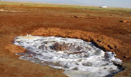 Türkiye’de Tek Tuz Gölü Havzasında “Soğuk Su Gayzeri” Ortaya Çıktı