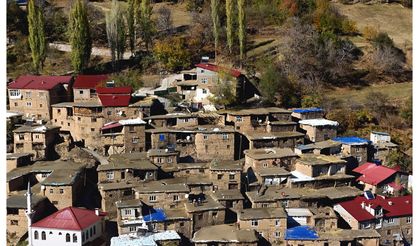 Hizan Uzuntaş Köyü Sonbahar Renkleriyle Büyülüyor
