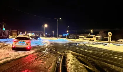 Bolu Yolu Kapalı mı? Yoğun Kar Yağışı Ulaşımı Etkiledi