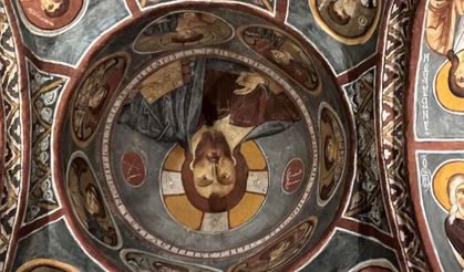 Karanlık Kilise’nin Bin Yıllık Freskleri Büyülüyor