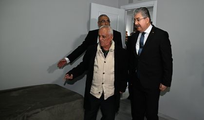 Vali Yılmaz Niyazi Özdemir’in Yeni Evini Teslim Etti