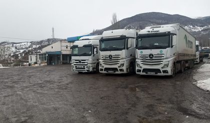 Ardahan'da Türkgözü-Posof-Damal kara yolu tırlara kapatıldı