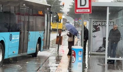 Diyarbakır'da sağanak yağış hayatı olumsuz etkiledi