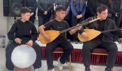 Osmaniye'de öğrencilerden İstiklal Marşı'nın kabulüne anlamlı etkinlik